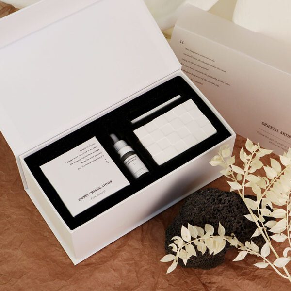 Luxury aromatherapy crystal diffuser gift box opened