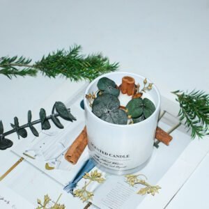 Botanical Scented Candle with Dried Eucalyptus and Cinnamon